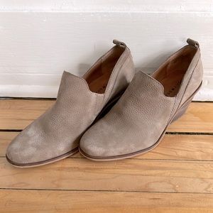 Lucky brand brown suede heeled booties size 8